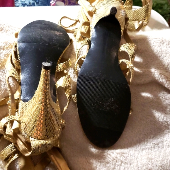 🌹😍Gorgeous Gladiator Funtasia sandals - Picture 2 of 5